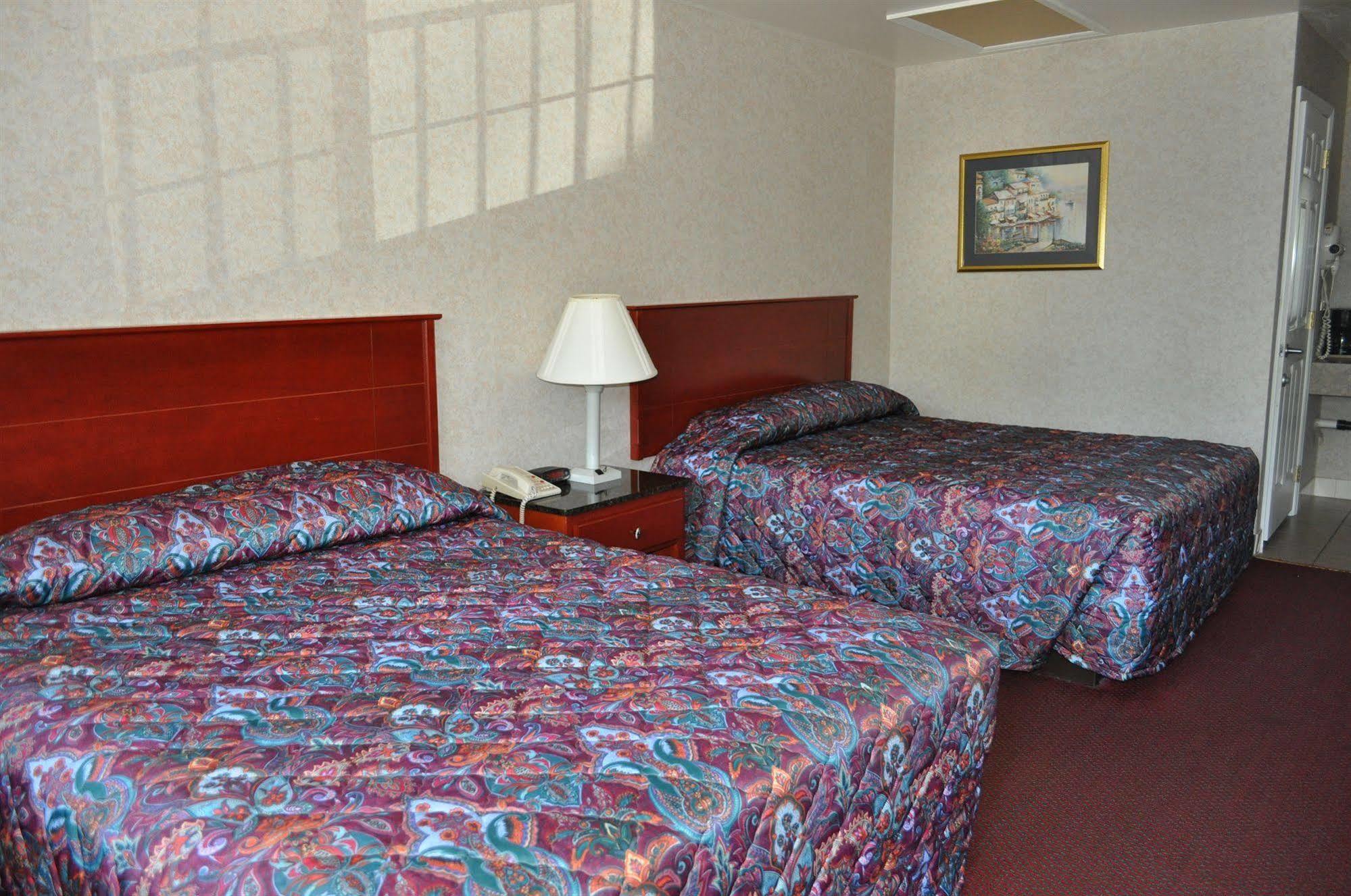 Atrium Inn & Suites Galloway Exterior photo