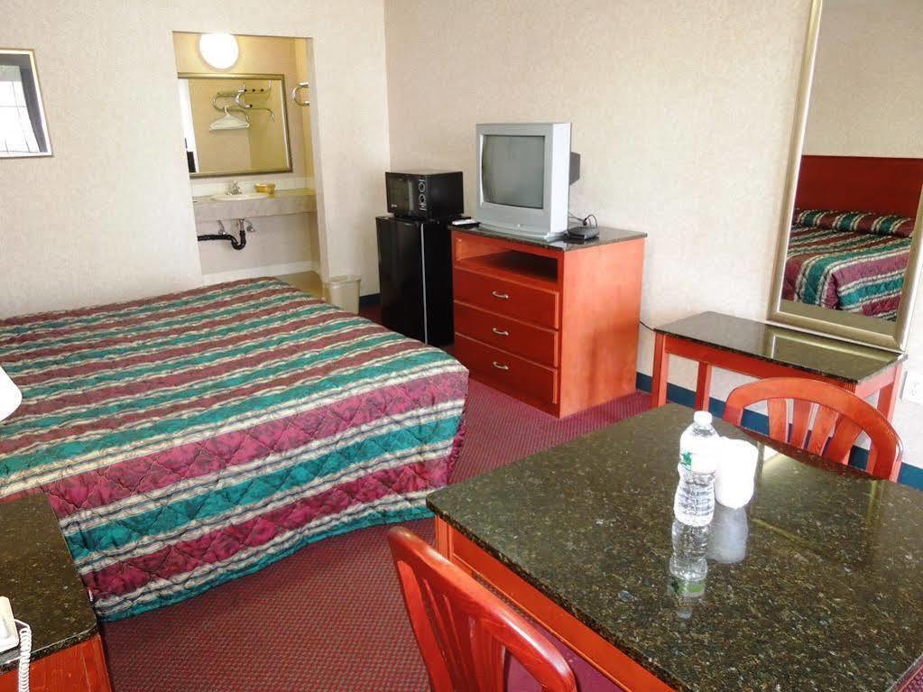 Atrium Inn & Suites Galloway Exterior photo