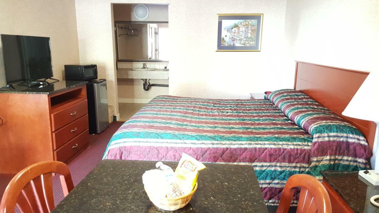 Atrium Inn & Suites Galloway Exterior photo