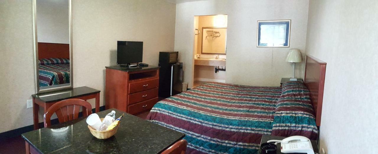 Atrium Inn & Suites Galloway Exterior photo